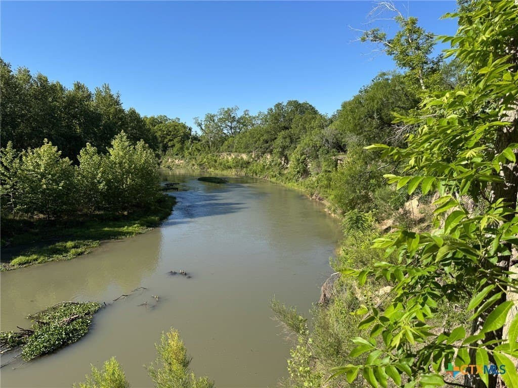 42.95 acres in Guadalupe County - photo 10