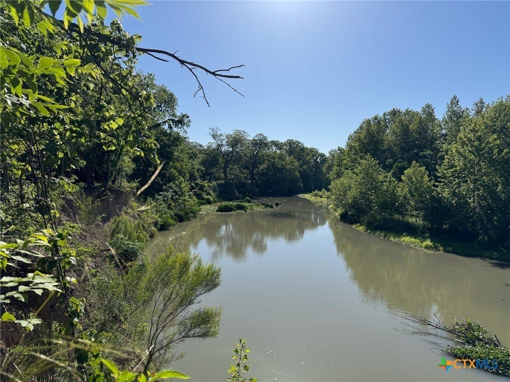 42.95 acres in Guadalupe County - photo 11