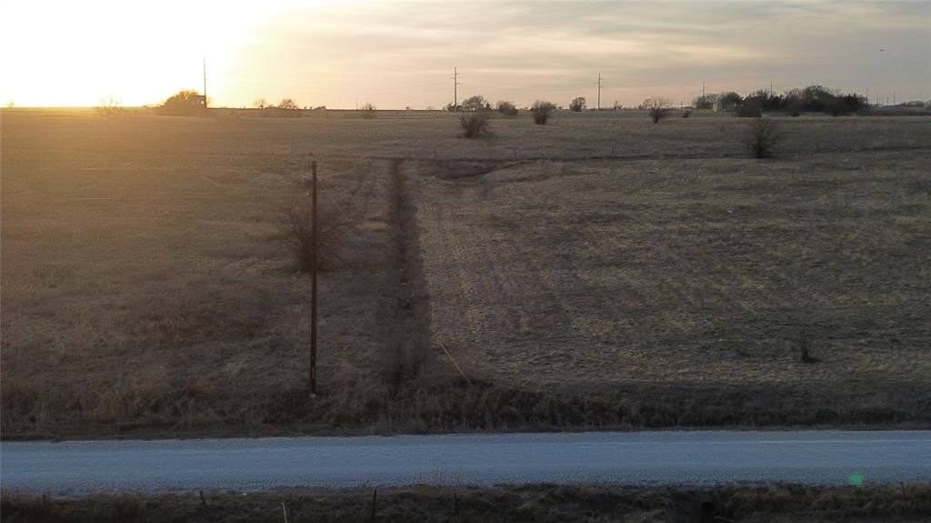 3.71 acres in Cooke County - photo 6