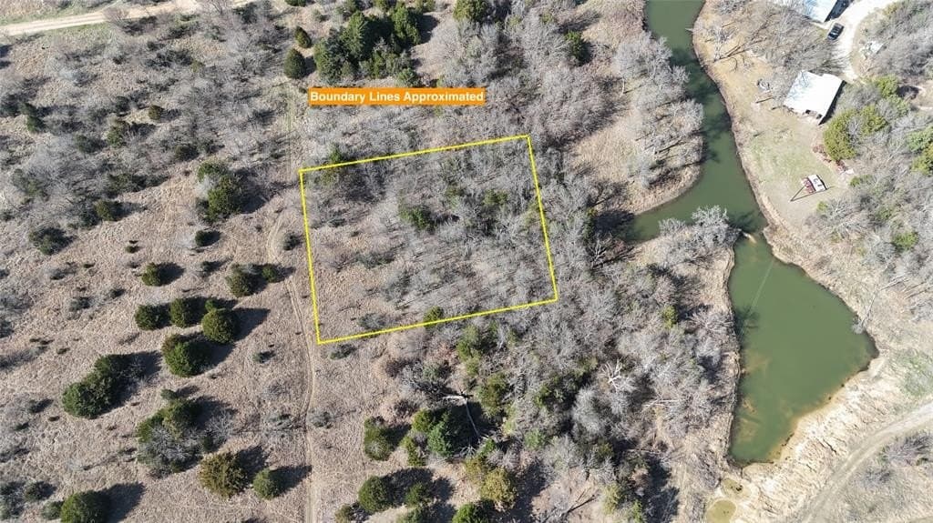 1.01 acres in Navarro County - photo 12