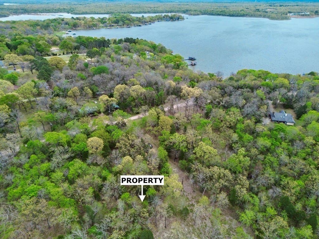 0.69 acres in Henderson County - photo 3