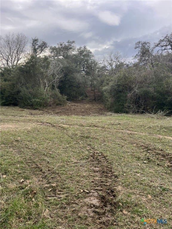 3.42 acres in Lavaca County - photo 4