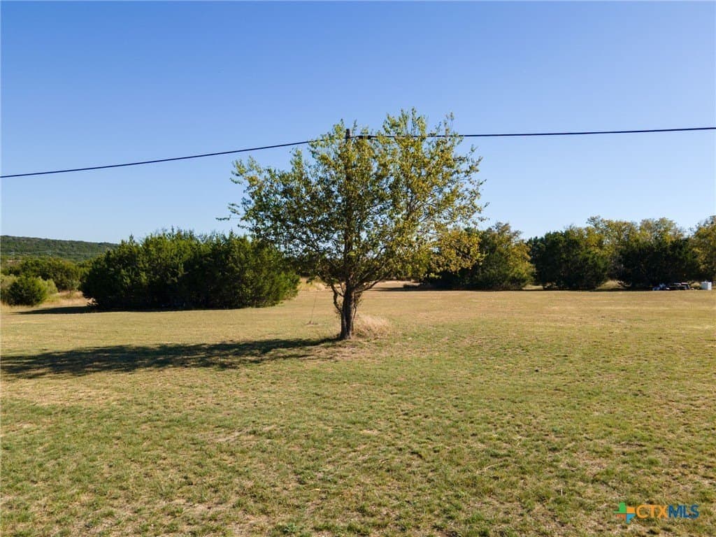 5.06 acres in Lampasas County - photo 5