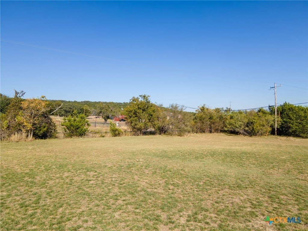 5.06 acres in Lampasas County - photo 6
