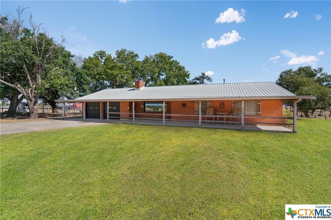 10 acres in Milam County - photo 4