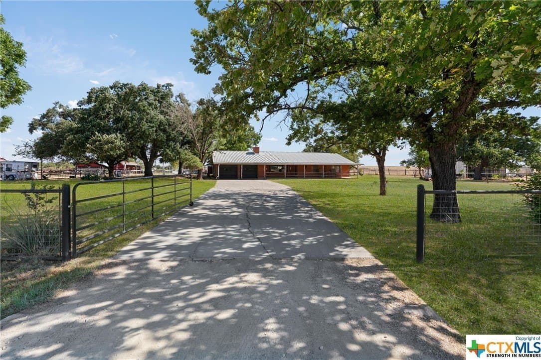 10 acres in Milam County - photo 2