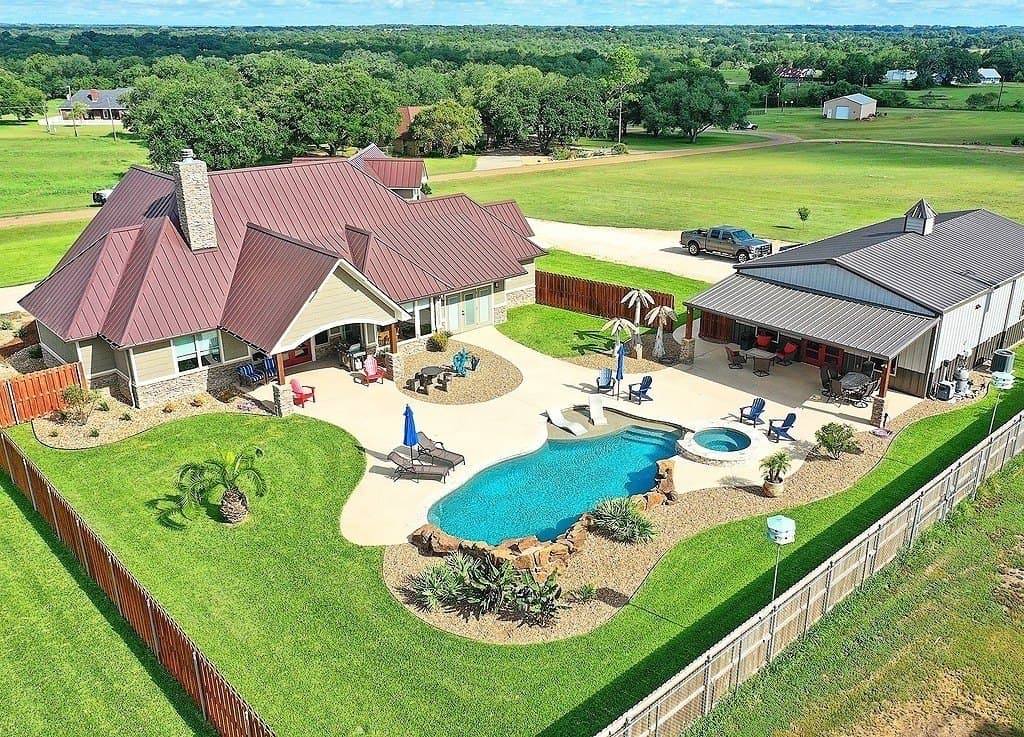 262 County Road 002