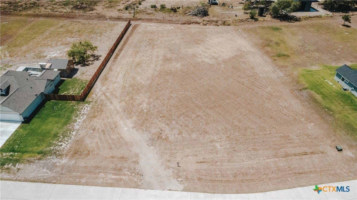 1.01 acres in Victoria County - photo 2