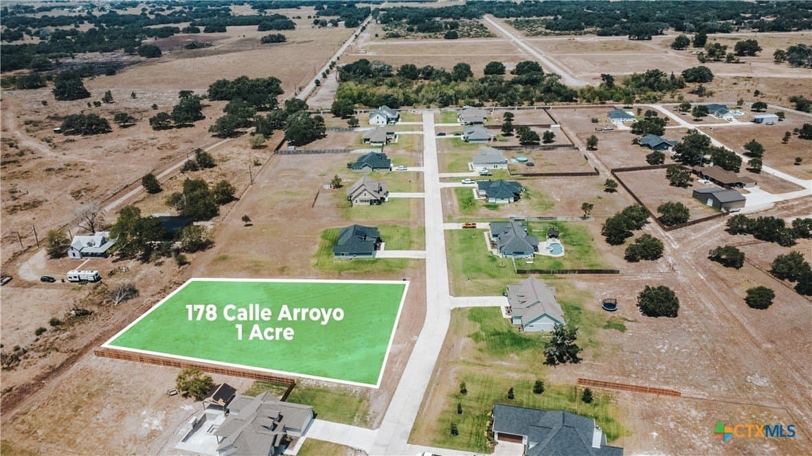 1.01 acres in Victoria County - photo 3