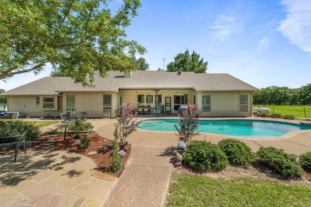 4951 N FM 51