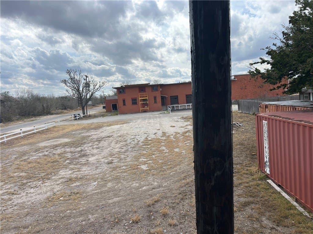 0.25 acres in Jim Wells County - photo 4