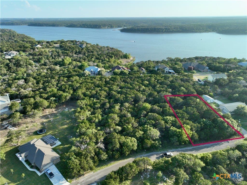 0.35 acres in Bell County - photo 2