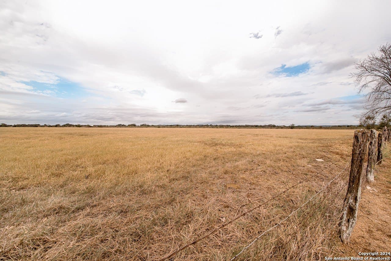 10 acres in Kerr County - photo 10
