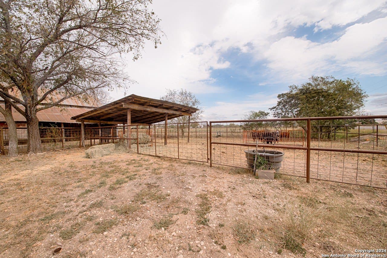 10 acres in Kerr County - photo 18