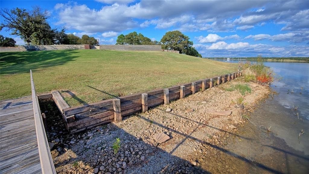 2.05 acres in Montague County - photo 3