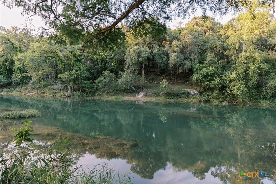 0.39 acres in Comal County - photo 5