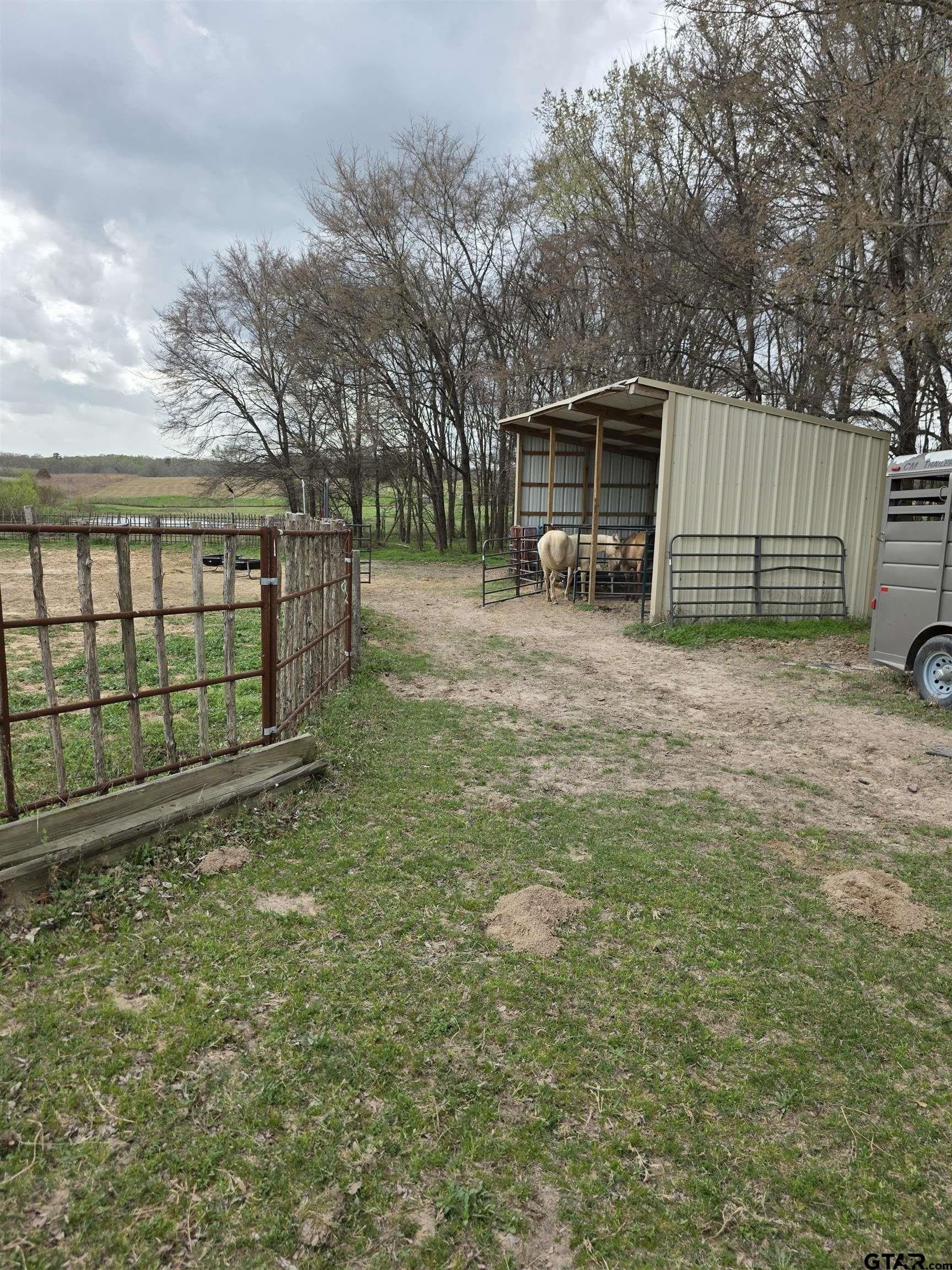 18.72 acres in Henderson County - photo 14