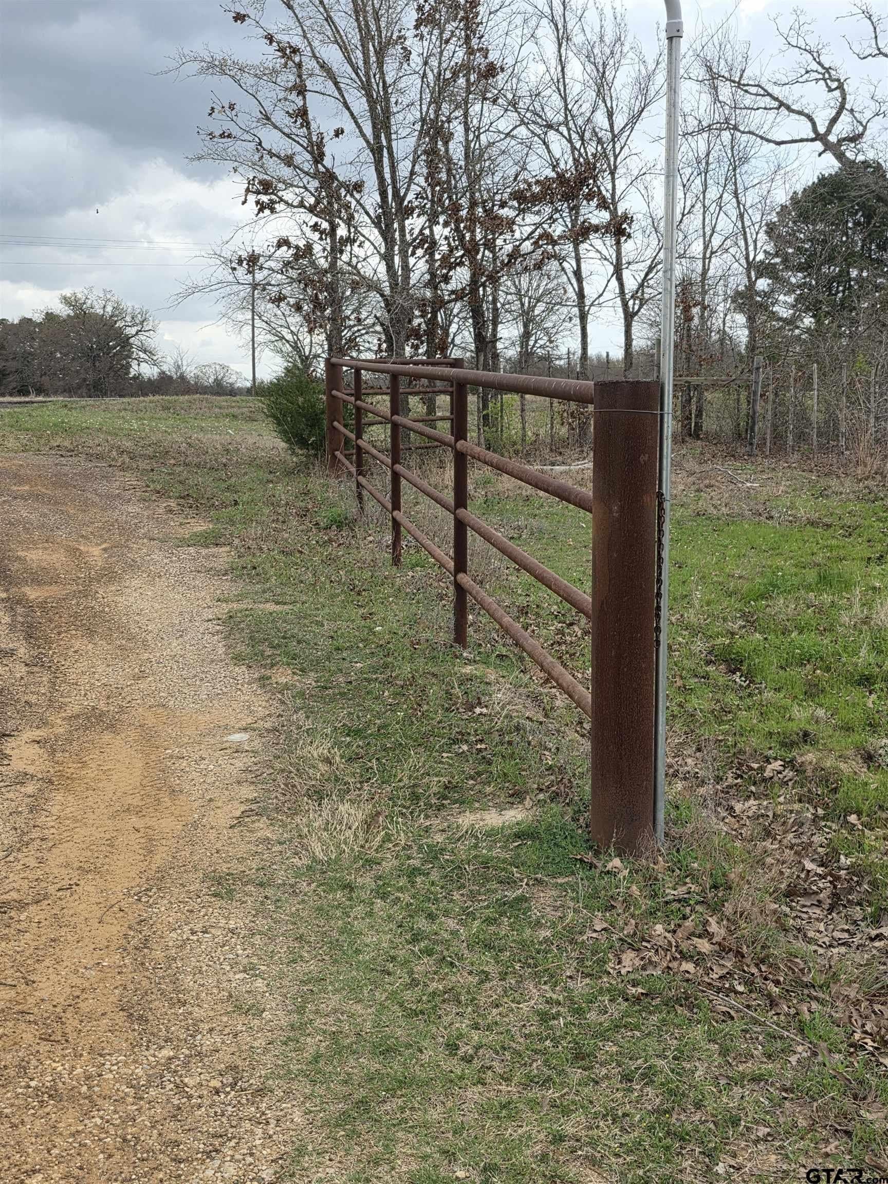 18.72 acres in Henderson County - photo 8