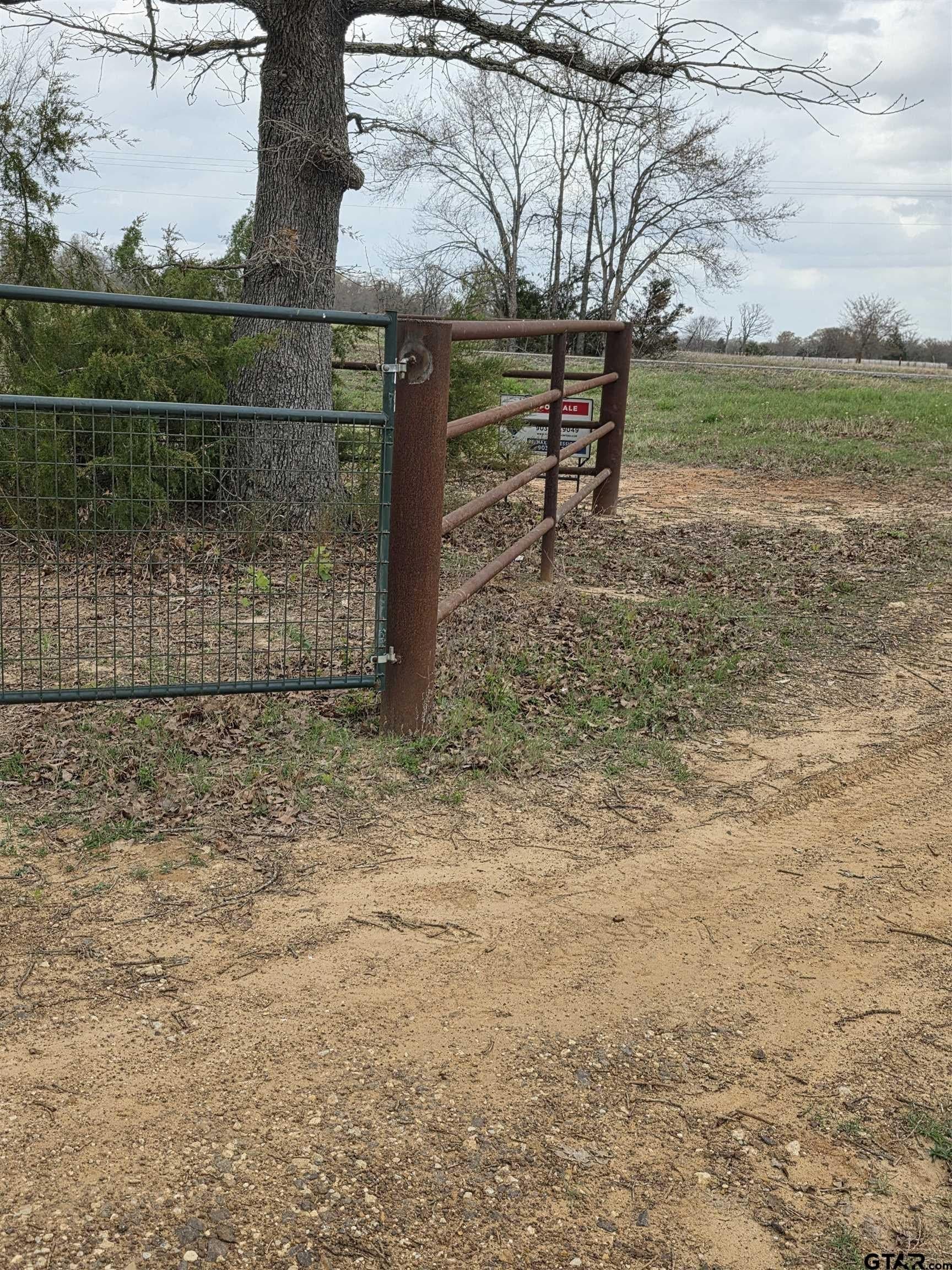 18.72 acres in Henderson County - photo 17