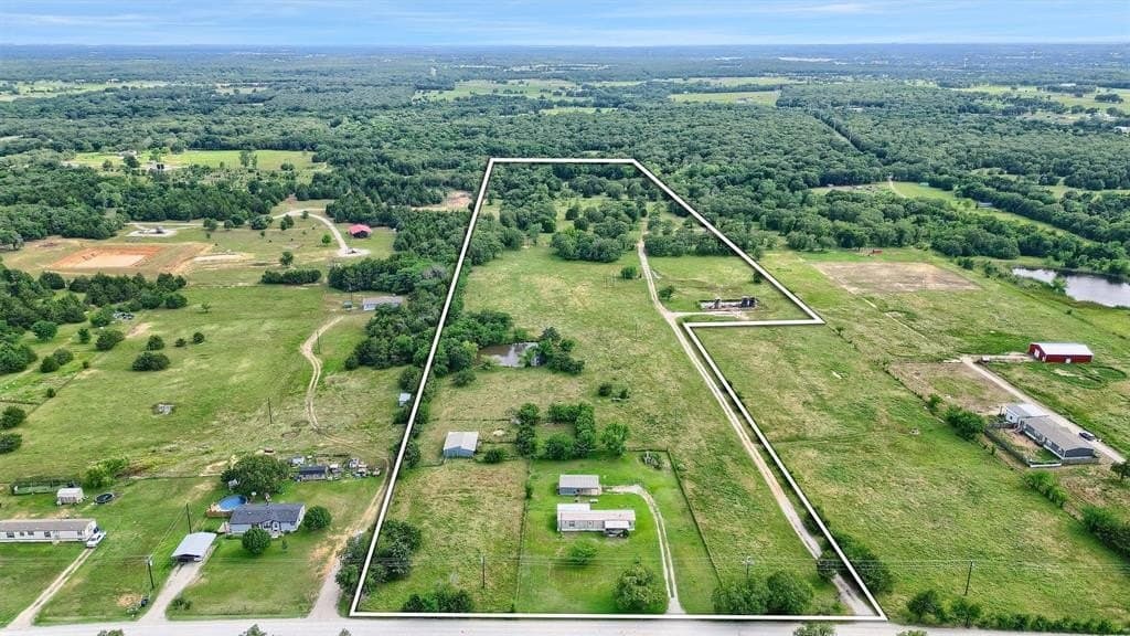 26.88 acres in Cooke County - photo 4
