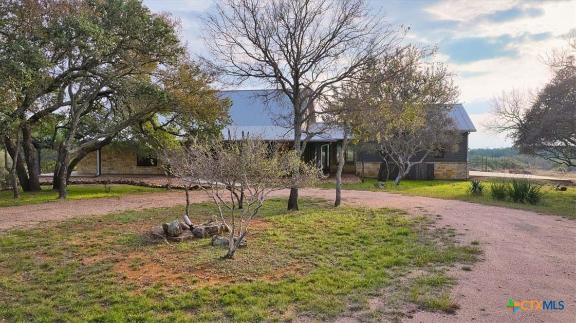 10 acres in Burnet County - photo 3