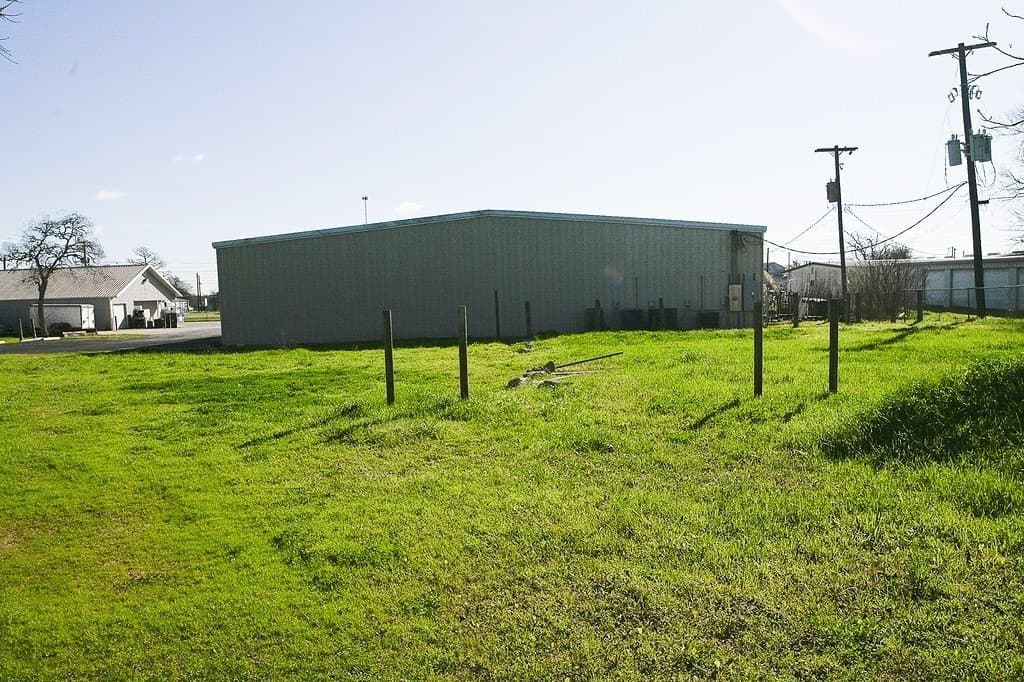 0.28 acres in Colorado County - photo 5