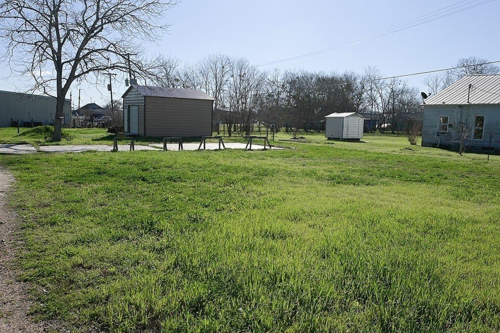 0.28 acres in Colorado County - photo 9