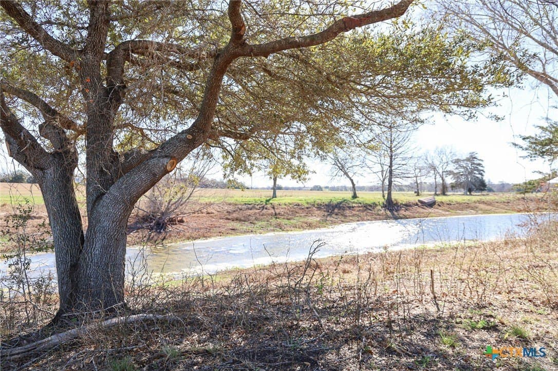 1.82 acres in Lavaca County - photo 4
