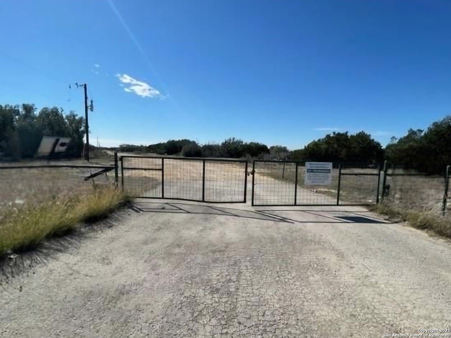 134.5 acres in Edwards County - photo 2