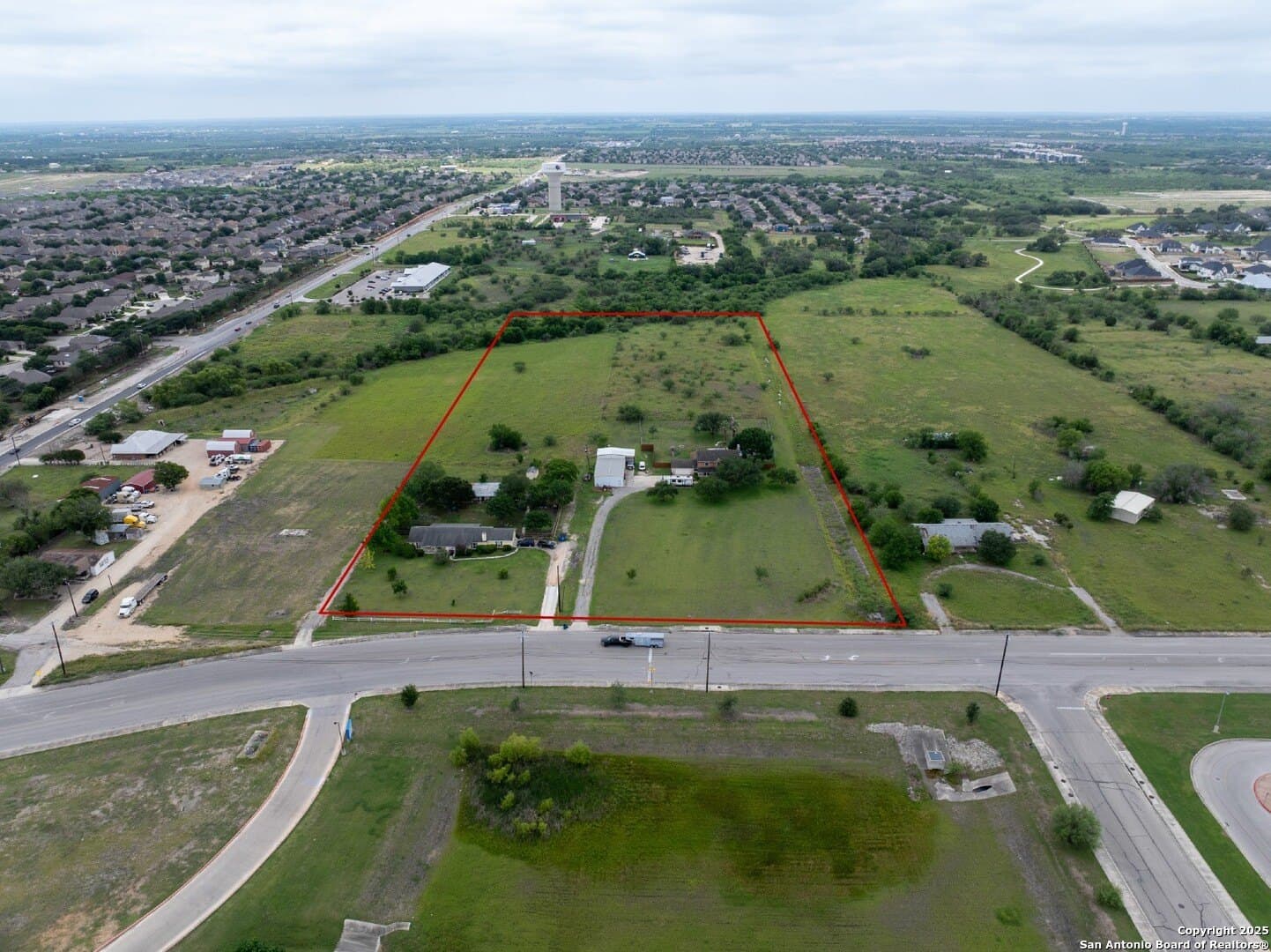 11.82 acres in Guadalupe County - photo 2