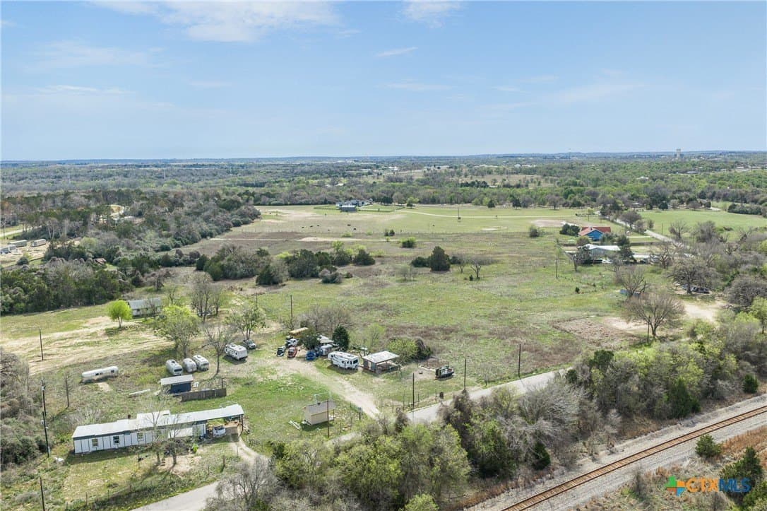 Sayers Rd lot: 4
