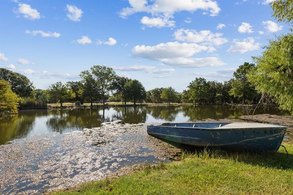 22.69 acres in Denton County - photo 4