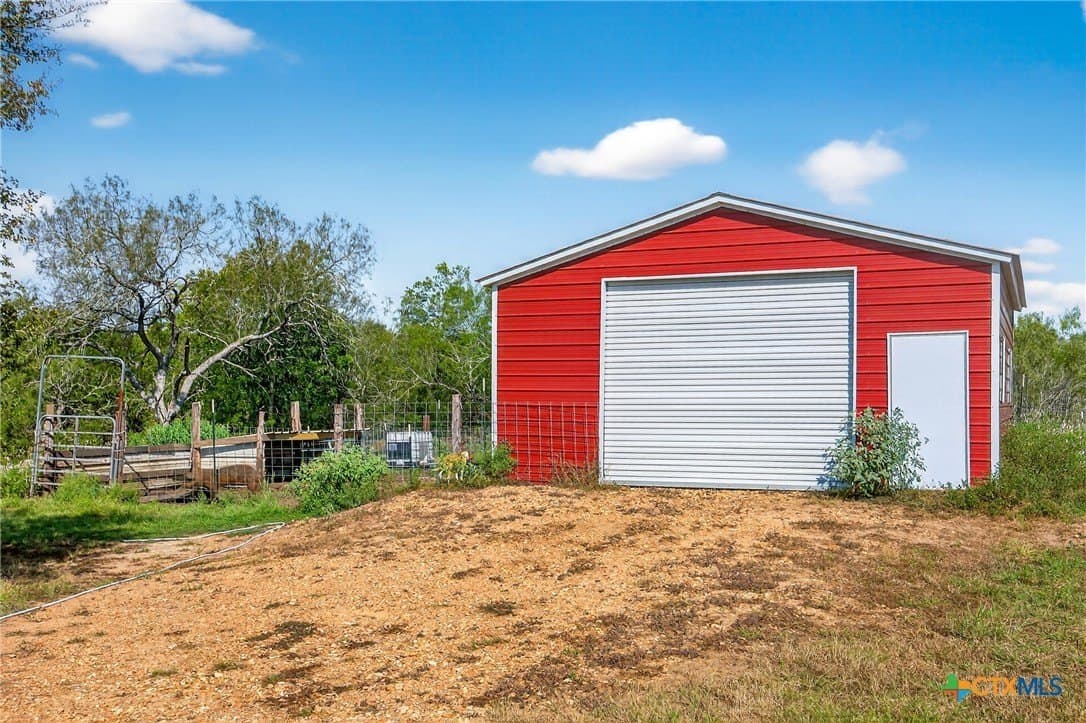 13.54 acres in Gonzales County - photo 39