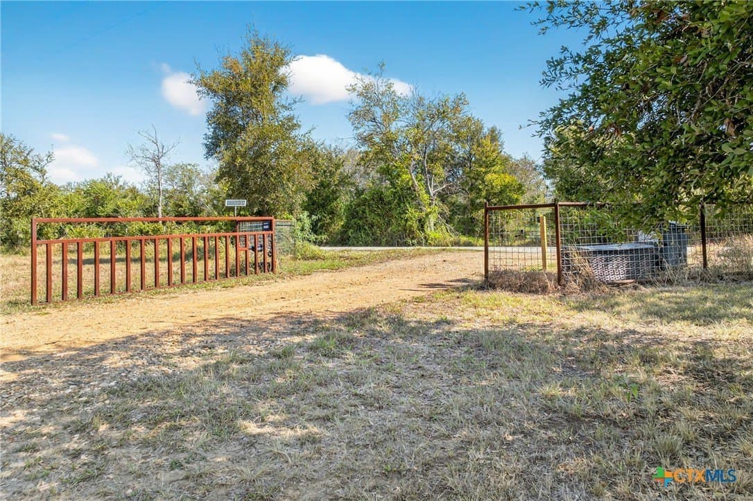 13.54 acres in Gonzales County - photo 44