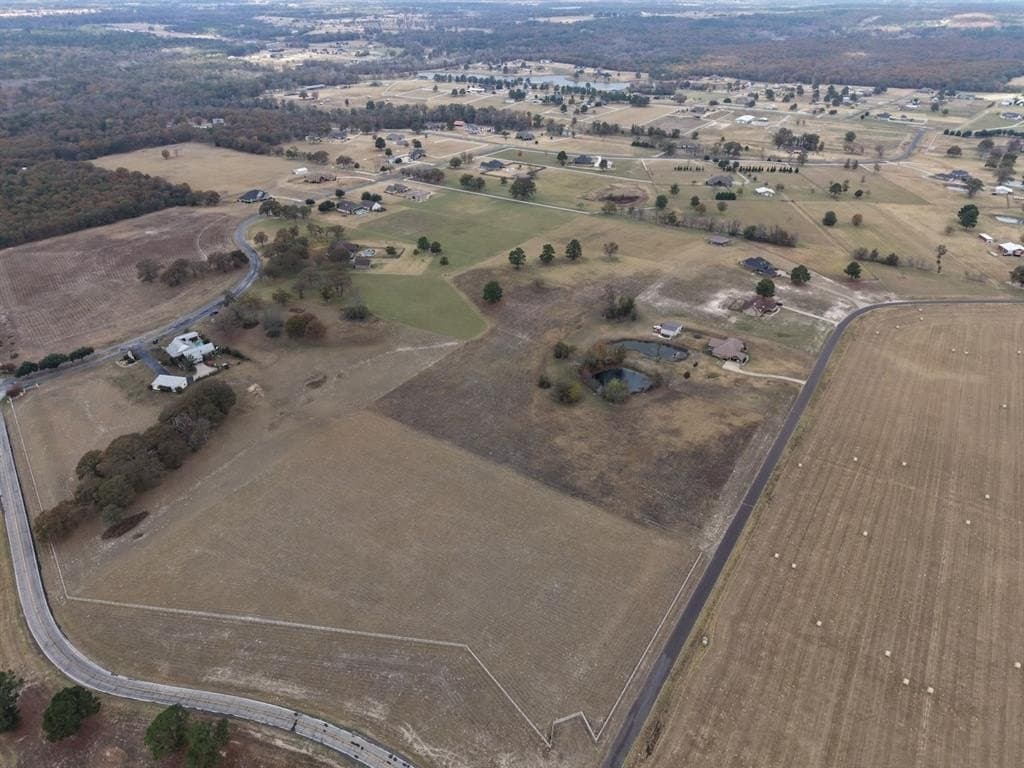5.01 acres in Smith County - photo 11