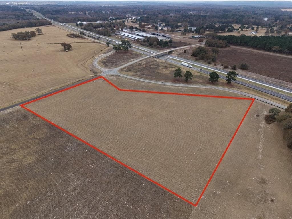 5.01 acres in Smith County - photo 4