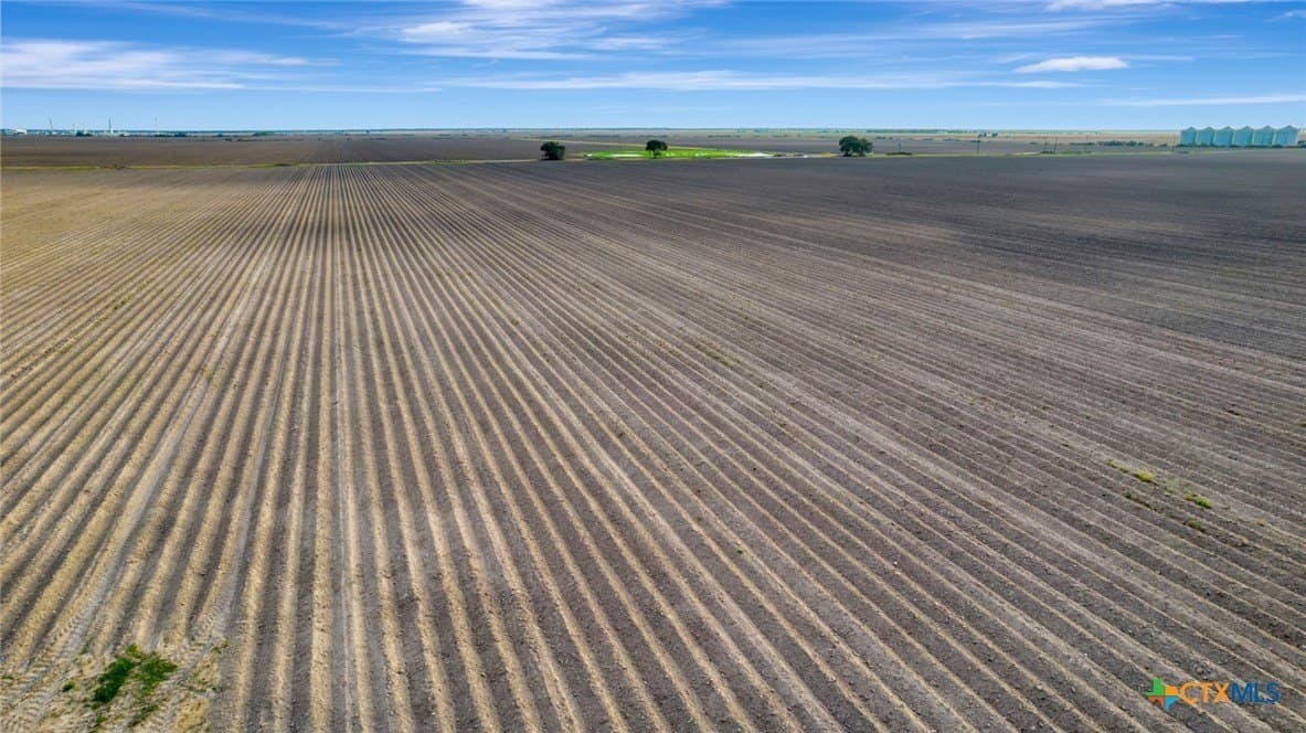 1,275.23 acres in Jackson County - photo 24