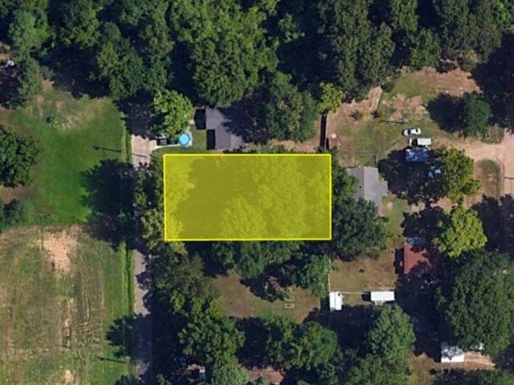 0.25 acres in Bowie County - photo 5