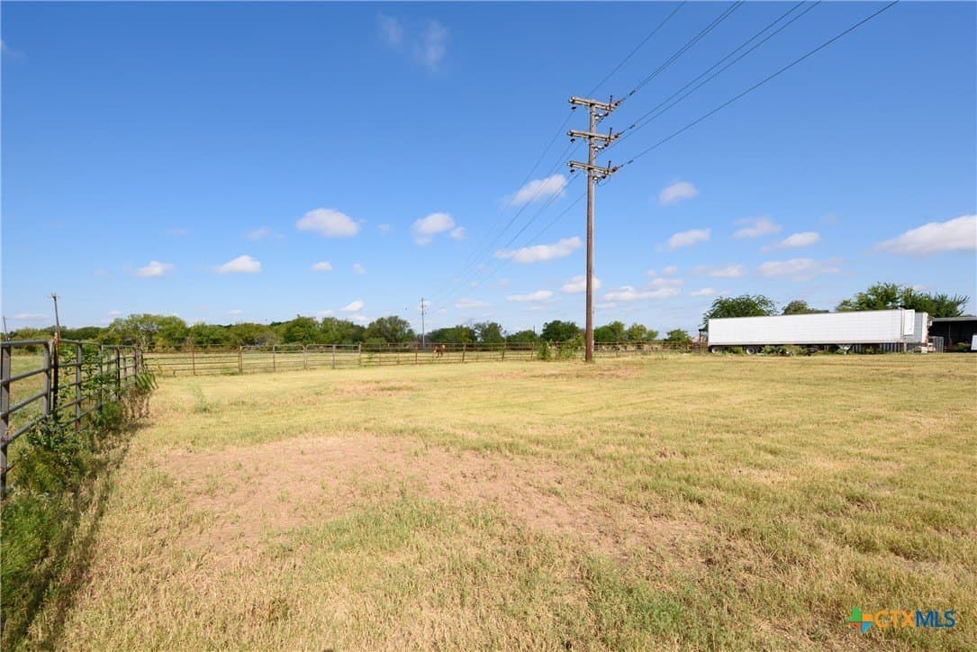 23.18 acres in Guadalupe County - photo 14