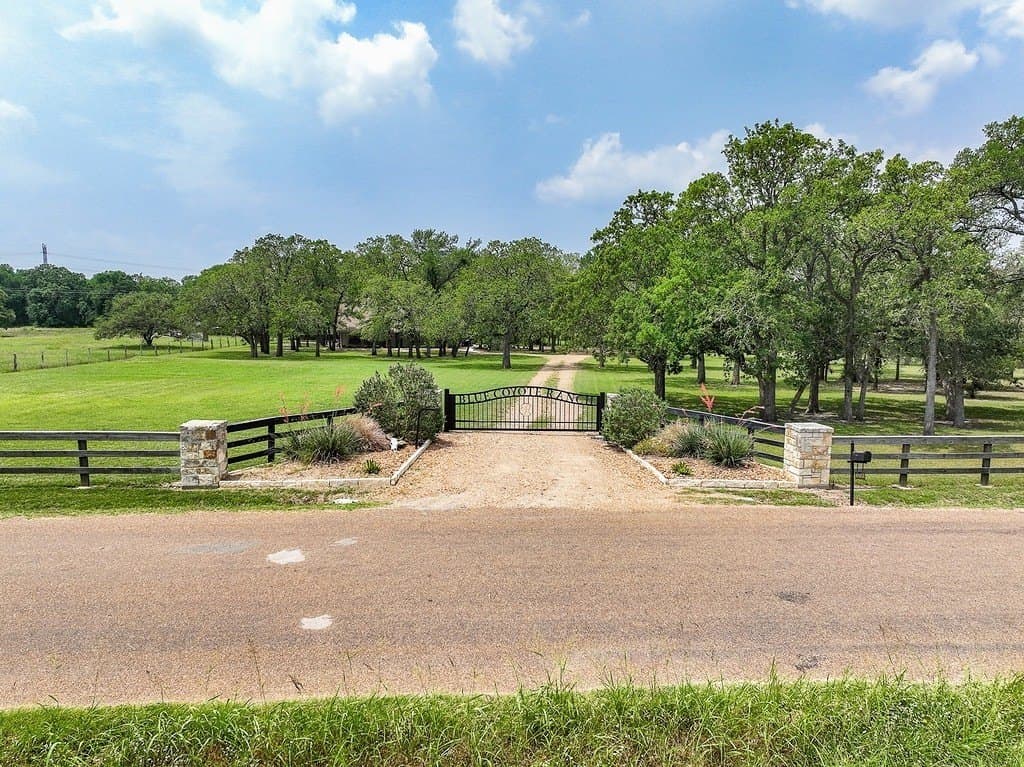 12.33 acres in Fayette County - photo 3