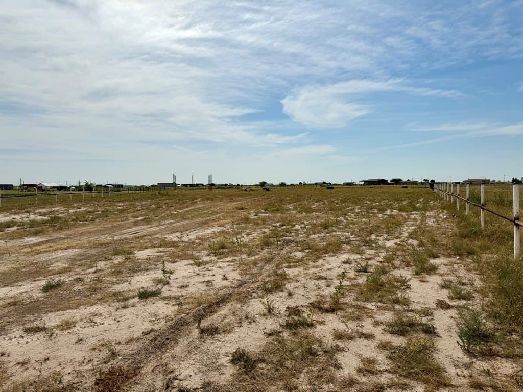 2.85 acres in Gaines County - photo 3