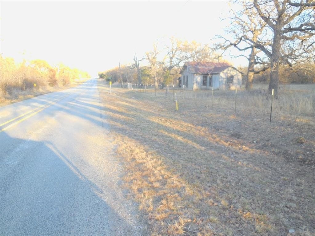 0.92 acres in Eastland County - photo 3