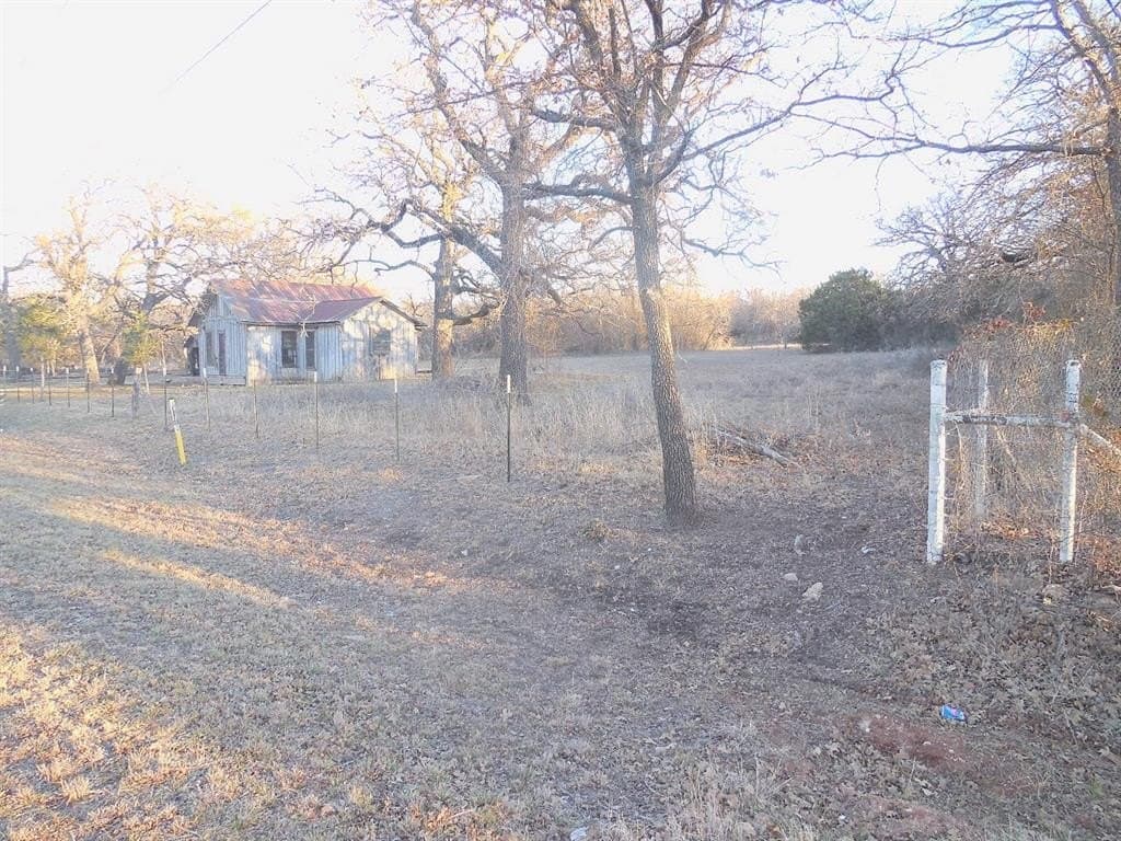 0.92 acres in Eastland County - photo 2
