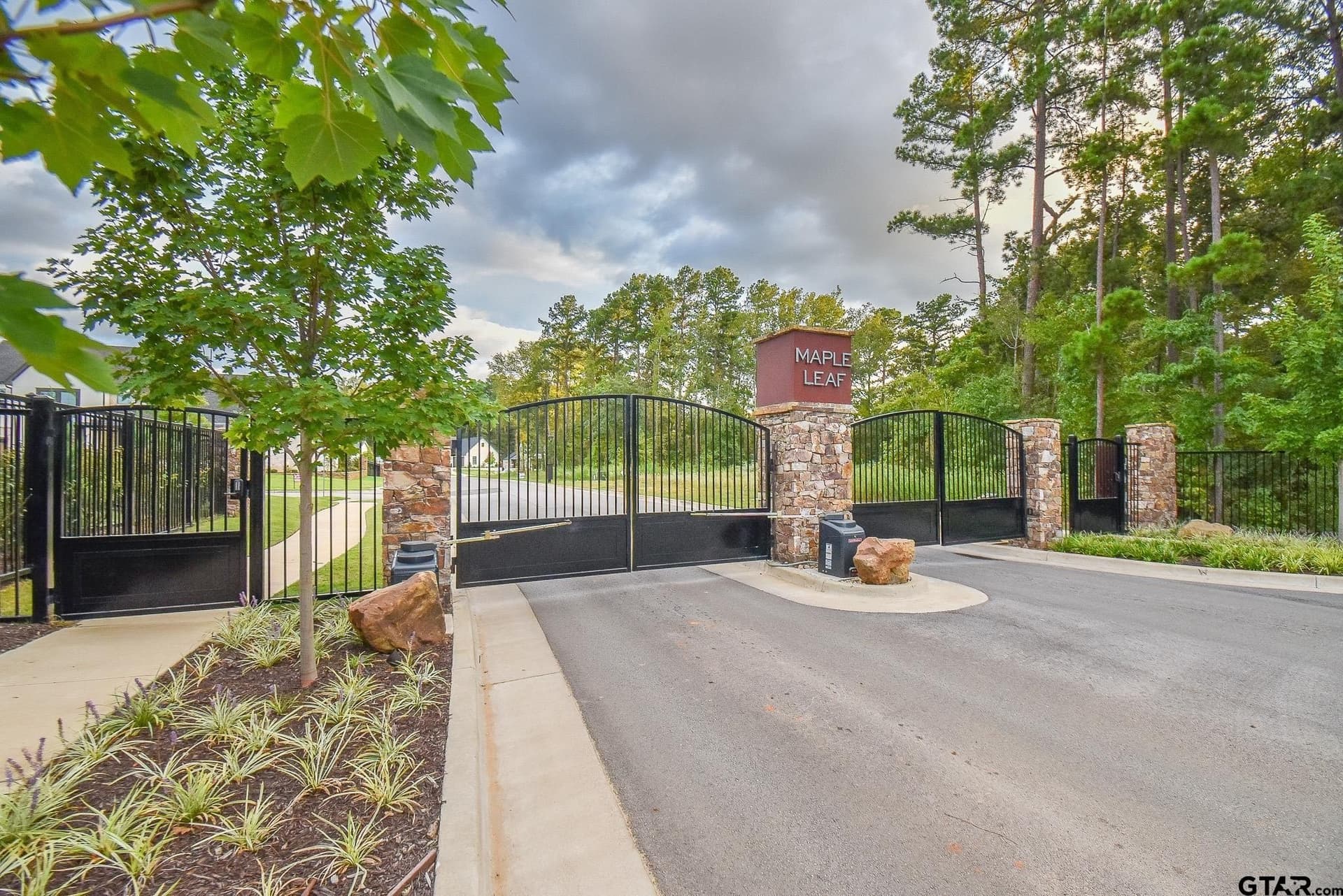 0.57 acres in Smith County - photo 4