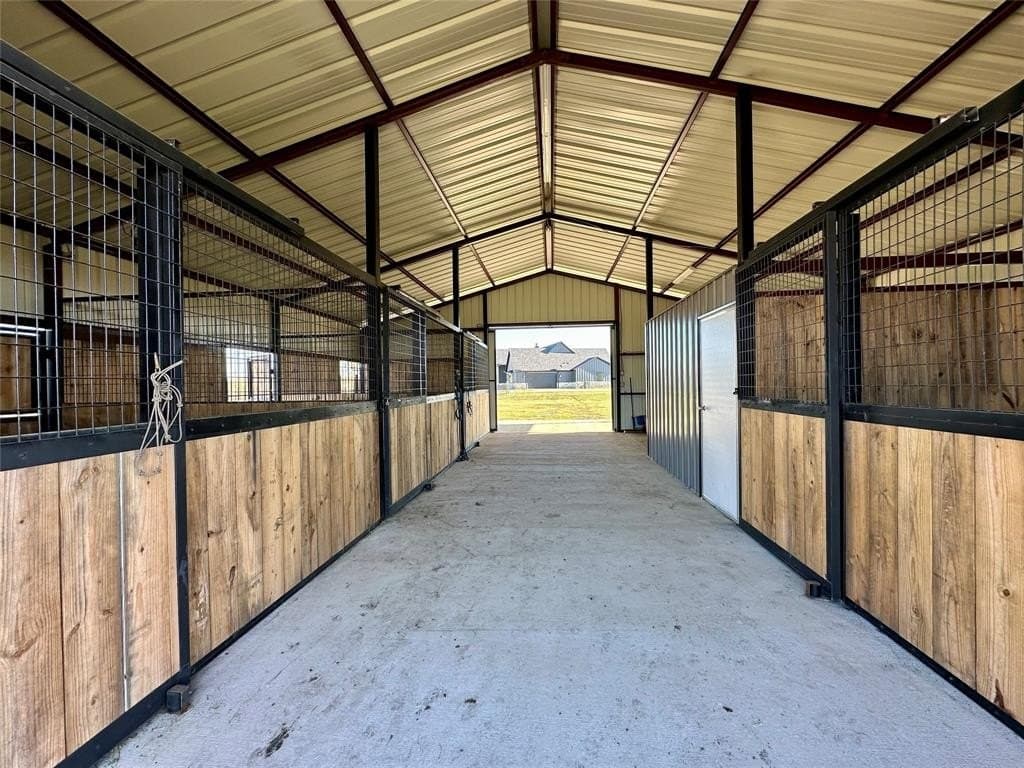 10.01 acres in Ellis County - photo 32
