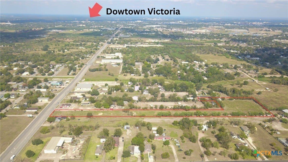 3.92 acres in Victoria County - photo 4