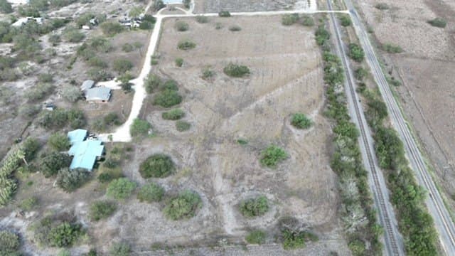 10.13 acres in San Patricio County - photo 4