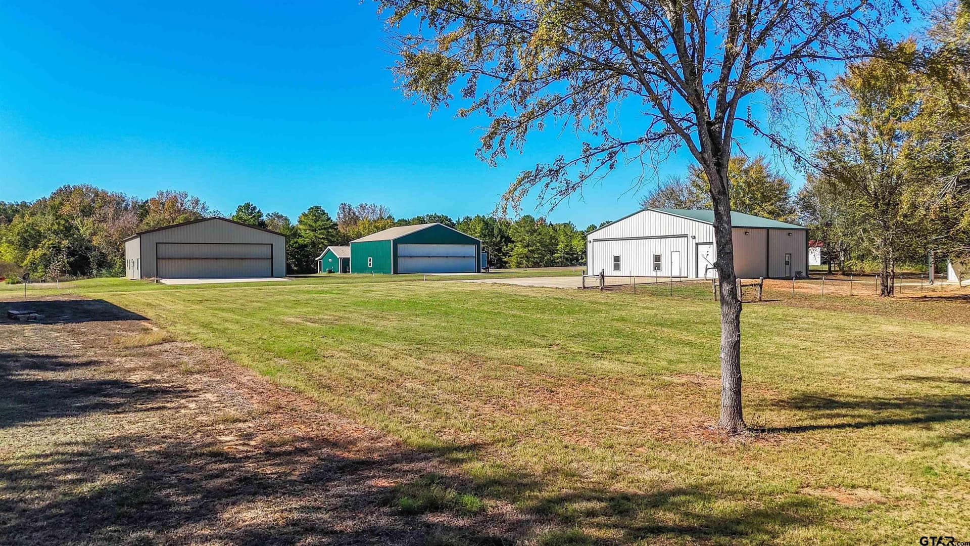 0.46 acres in Henderson County - photo 4