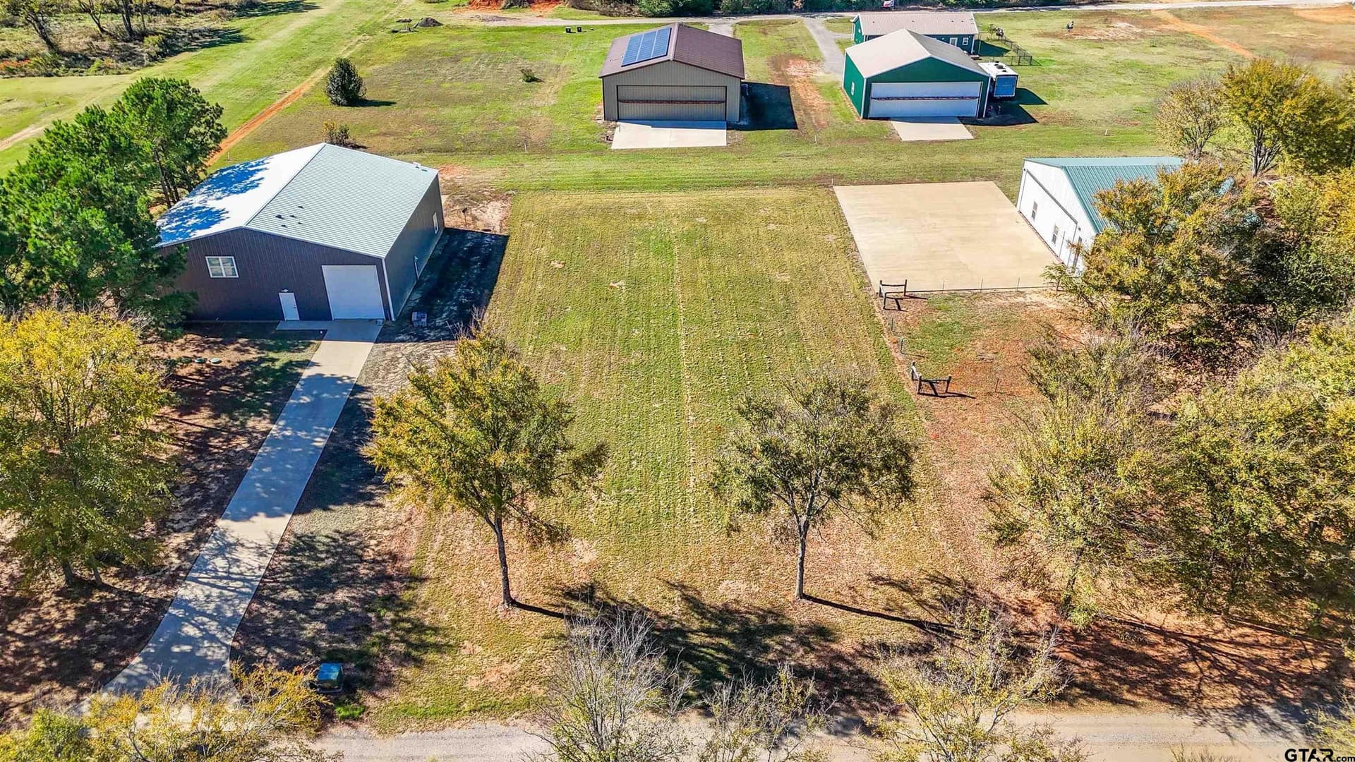 0.46 acres in Henderson County - photo 2
