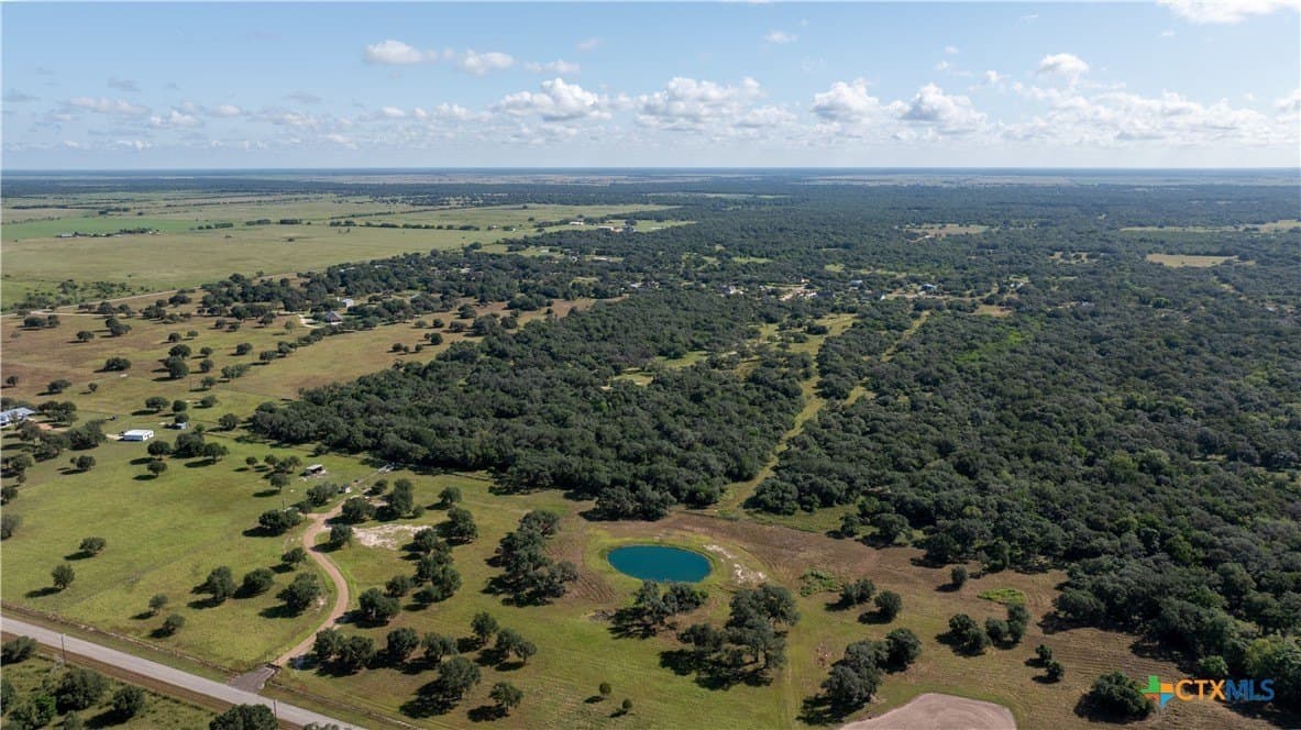 50 acres in Victoria County - photo 4